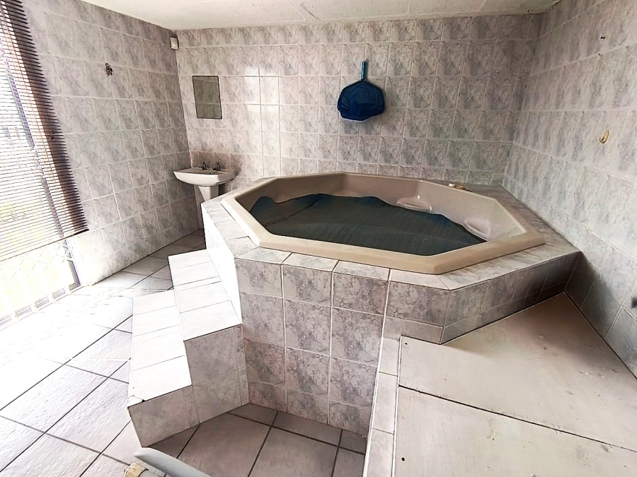 3 Bedroom Property for Sale in Mountainside Western Cape
